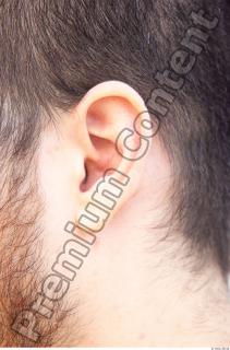 b0011 Man ear reference 0001
